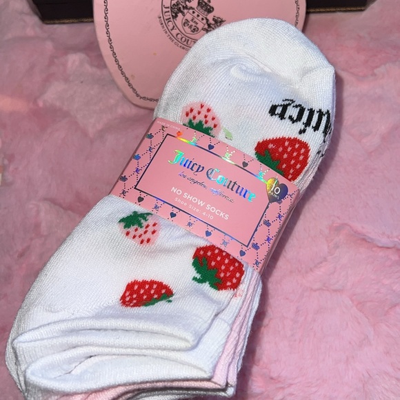 NWT🍓10 pairs Juicy Couture White and Pink strawberry No Show Socks - Picture 7 of 7